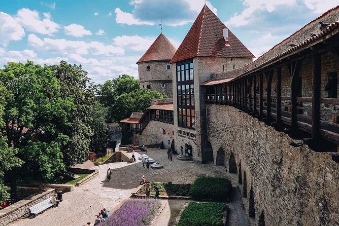 Private Self-Guided Audio Walking Tour in Tallinn Old Town - Inclusions and Accessibility