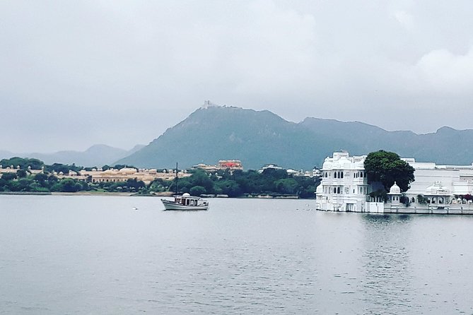 Private Sightseeing in Udaipur +Guide - City Palace Highlights