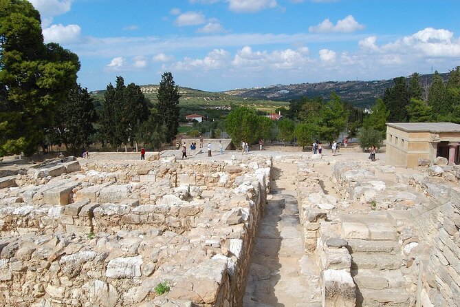 Private Tour Knossos Palace-Archaeological Museum-Heraklion Town - Tour Overview