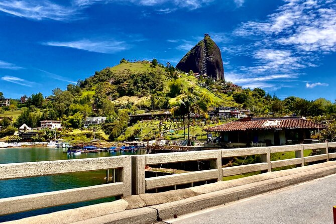 Private Tour to Guatapé With Helicopter Boat Ride and Roca Peñol - Itinerary Highlights