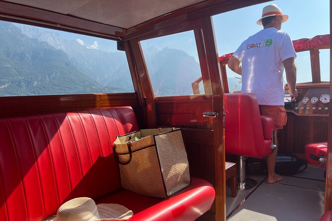 Private Tour With Classic Wooden Boat on Lake Como - Meeting and Pickup