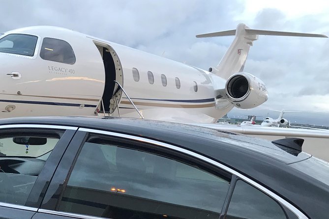 Private Transfer: Toronto Pearson Airport or Richmond Hill Black Car Service - Inclusions
