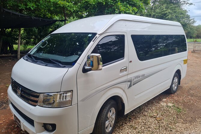 Private Transportation From Liberia Airport To Four Season - Pickup and Drop-off Details