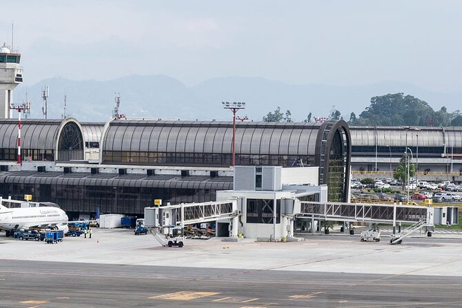 Private Transportation JMC Airport - Medellín - JMC Airport - Accessibility and Additional Costs