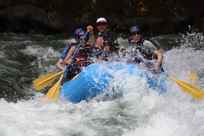 Rafting III-IV in Pacuare River - Included Amenities for Convenience