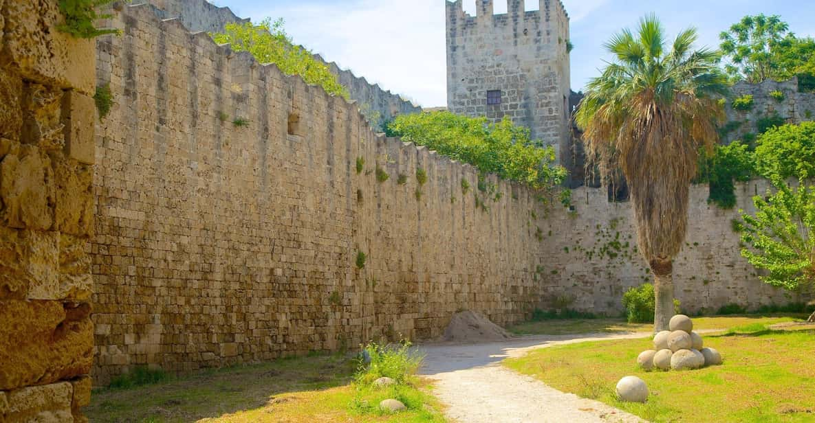 Rhodos: Outdoor Yoga in the Historical Old Town - Instructor and Language