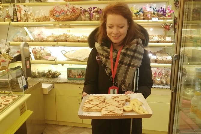 Rialto Farmers & Fish Market Food Tour in Venice With Wine Tasting & Sightseeing - Dietary Restrictions and Accessibility