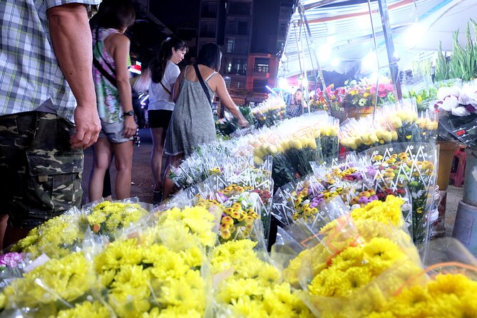 Saigon at Night Walking Street Food Tour - Delicious Culinary Offerings