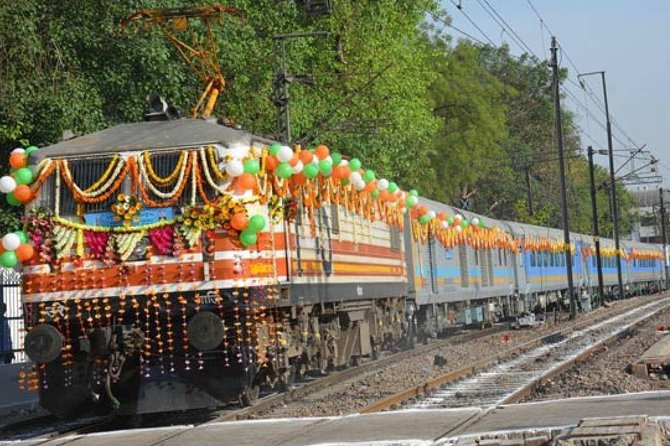 Same Day by Gatimaan Express -Taj & FORT - Key Features of the Tour