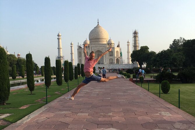 Same Day Taj Mahal Tour by Super Fast Train From Delhi - Meeting and Pickup Details