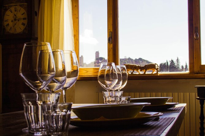 San Gimignano Family Farm Tour With Wine and Olive Oil Tasting - Getting to the Farm