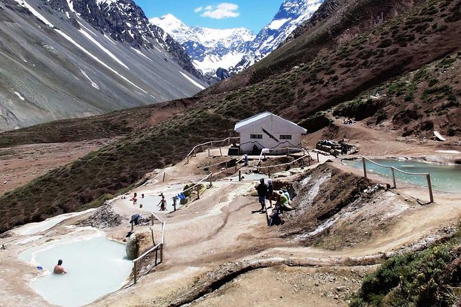 Santiago: Full Day Trekking to El Morado Glacier, Including Hot Springs Entrance. - Meeting and Pickup Logistics