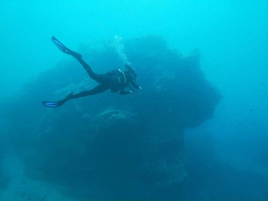 Scuba Diving in the Volcanic Caldera/shorelines of Santorini - Diving Experience