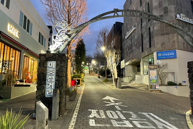 Seogwipo(The Southern City of Jeju)City Walking Tours With Sunset - Meeting and End Points