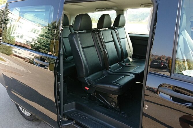 Shared Arrival Transfer: Prague Airport to Hotels - Luggage and Accessibility