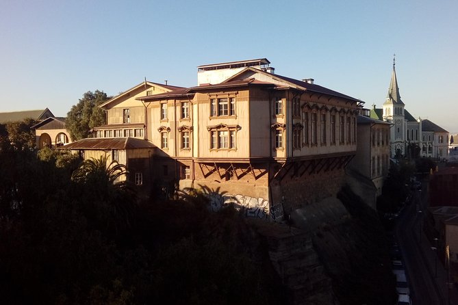 Shared Tour in Valparaíso (Max. 8 Pax) - Meeting and Pickup