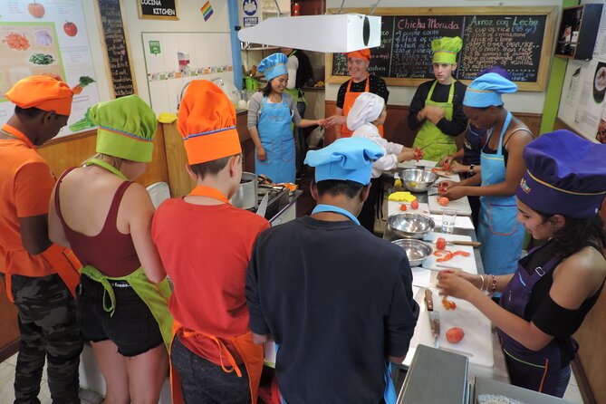 Short Peruvian Cooking Class - by Pete - Preparing Aji De Gallina
