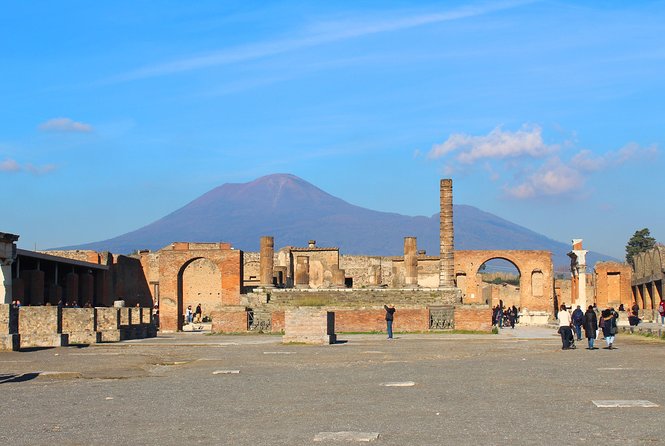 Skip-The-Line Ancient Pompeii Archaeological Site Small Group Tour - Personalized Small-Group Experience