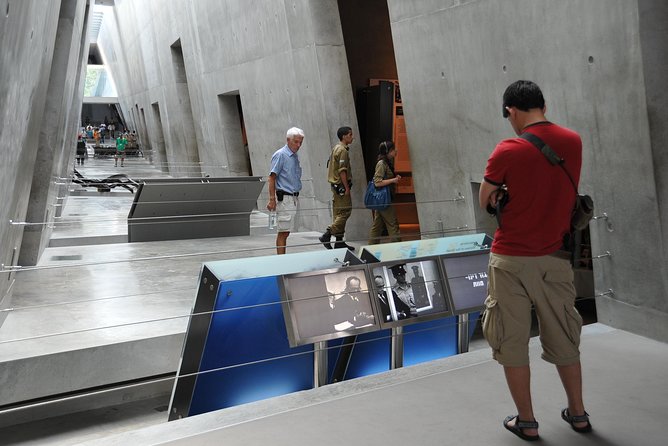 Skip the Line:1.5Hour AudioTour - Yad Vashem Holocaust Remembrance Center Ticket - Audio Tour Features