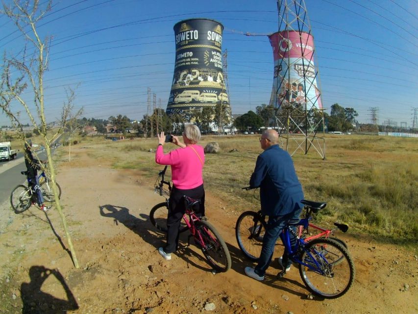 Soweto Tour; Mandela House; Vilakazi Street; Market Culture - Transportation and Accessibility