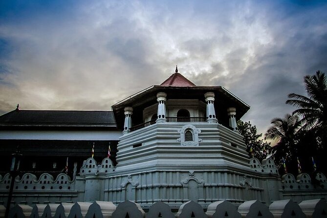 Sri Lanka 5-Day Private Car Hire With Driver-Guide - Mileage and Pricing