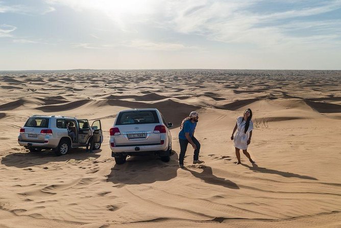 Standard Dubai 4x4 Desert Safari - Sunset & BBQ Dinner - Thrilling Dune Bashing Experience