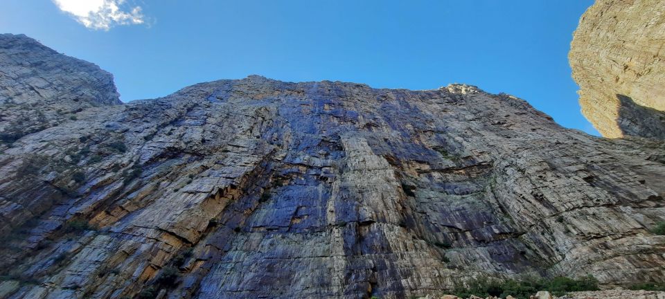 Stellenbosch: Devil's Kloof Hike - Navigating the Challenging Terrain