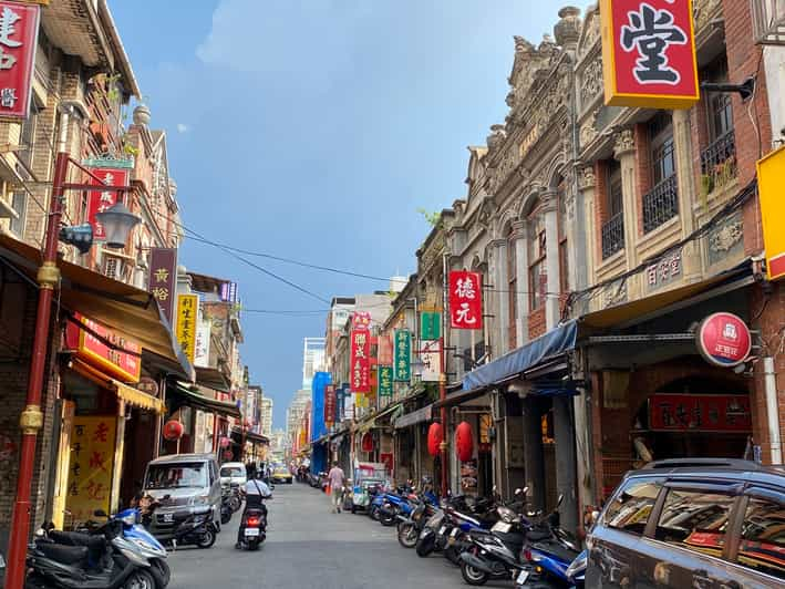 Taipei: Classic Landmarks Day Tour - Itinerary Highlights