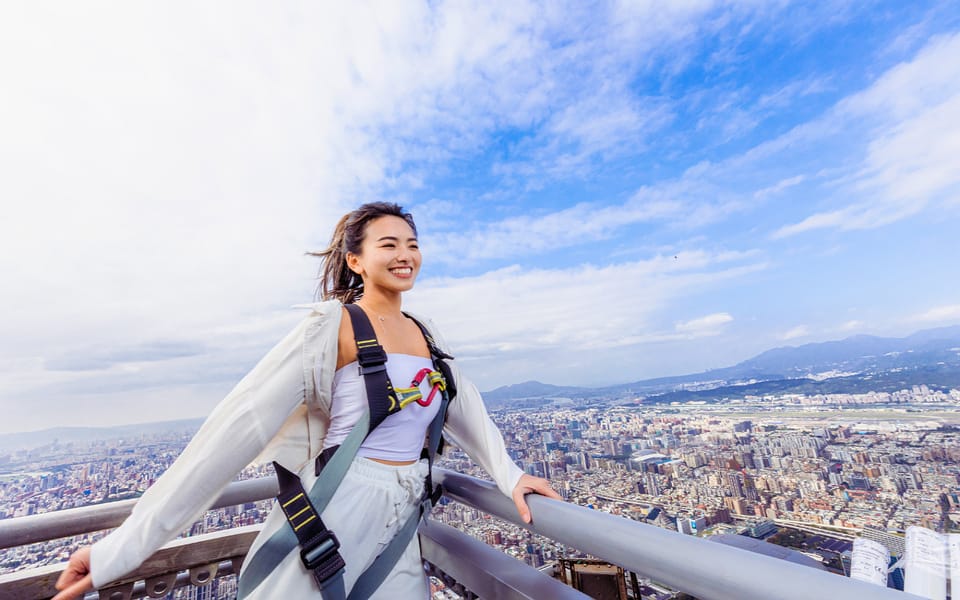 Taipei: Taipei 101 Skyline 460 Cloud Walk - Panoramic Views and Highlights