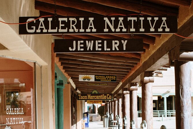 Taos Artisan Walking Tour + Chocolate - Exploring Taos Arts Scene