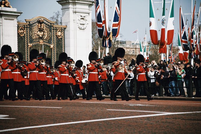 The Changing of the Guard - Exclusive Guided Walking Tour - Tour Inclusions
