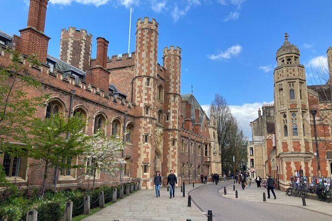 The Original Cambridge History Tour - Location and Accessibility