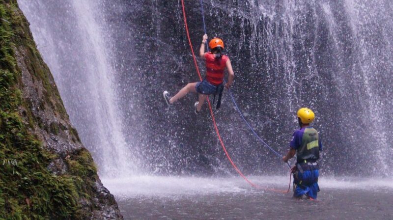Thrills of Kitulgala - Scenic Kelani River Rafting