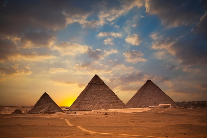 Top Day Tour To Giza Pyramids & Memphis City & Sakkara Pyramid - Itinerary Highlights