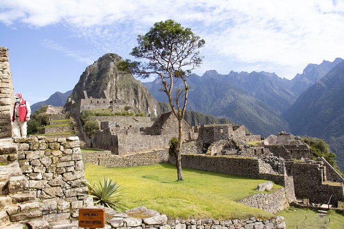Tour Machu Picchhu Full Day Private Services - Itinerary and Transportation