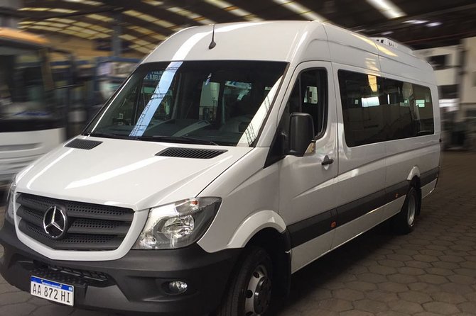 Transfer From the Airport to Bariloche - Vehicle and Services