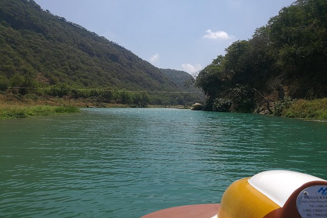 Uncover Wonders of East Salalah-Full Day Guided Tour - Marvel at Tawi Attair Sinkhole