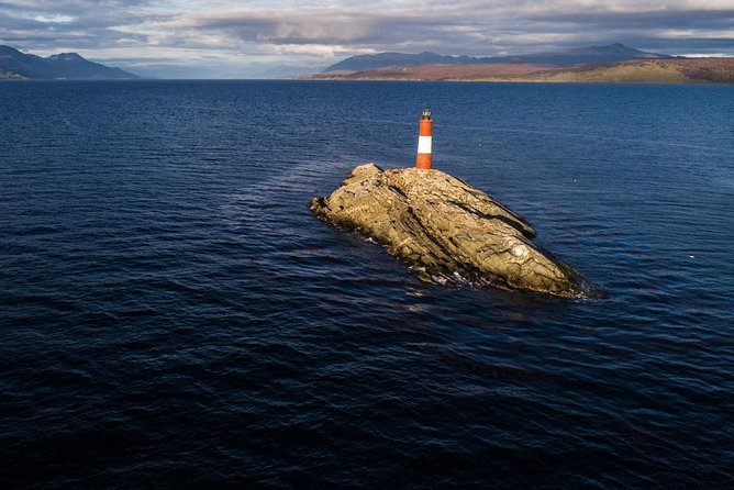Ushuaia: Beagle Channel Navigation to the Penguinarium - Wildlife Highlights