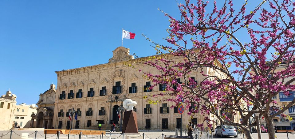 Valletta: City Walking Tour in a Small Group - Experience Highlights