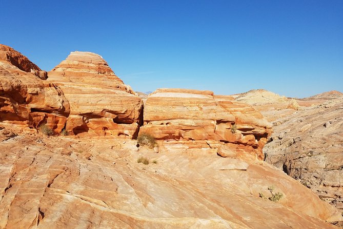Valley of Fire Guided Hiking Tour From Las Vegas - Tour Inclusions and Amenities