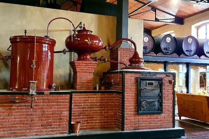 Vine Hopper: Hop-On Hop-Off Wine Tour - Southern Route - Wineries Included in the Tour
