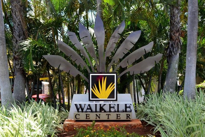 Waikele Outlet Shopping Shuttle From Waikiki - Experience Onboard the Shuttle