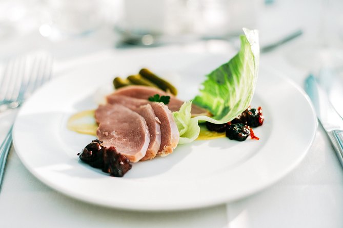 Washington DC Premier Dinner Cruise - Entertainment and Music Onboard