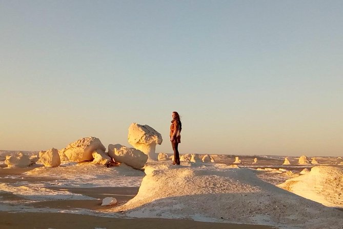 White Desert and Bahariya Oasis 2 Days With Camping Experience - Daily Itinerary