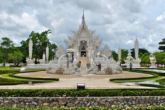 White Temple-Black House & Blue Temple Tour From Chiang Mai - Highlights of the Attractions