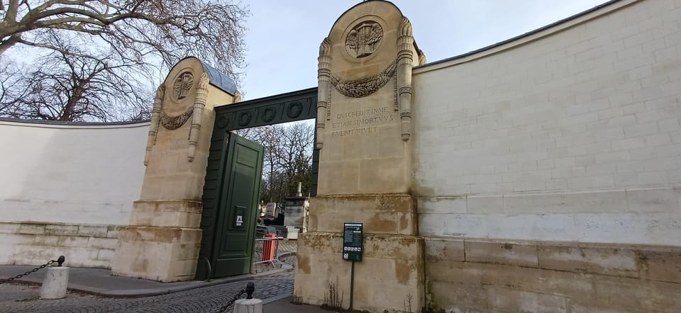 Who Killed Victor ? Escape Game at Père Lachaise Cemetery - Experience Description