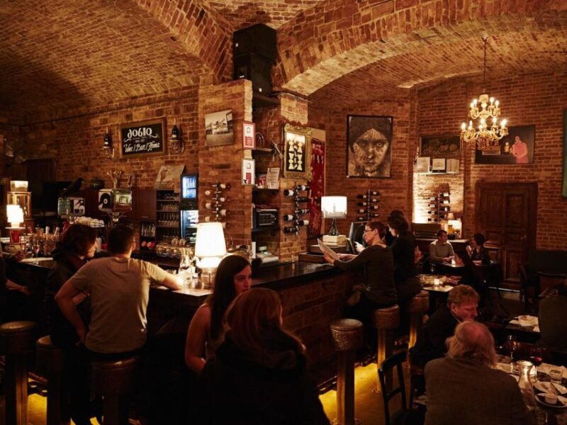 Wine Tasting Walk in Jewish Quarter Bars - Highlights of the Experience