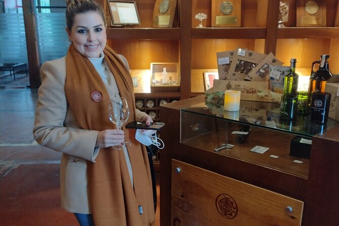 Wine Tour With Premium Tastings - Vineyard Experiences