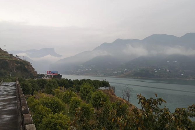 Yangtze River Cruise From Chongqing to Yichang Downstream in 4 Days 3 Nights - Detailed Itinerary