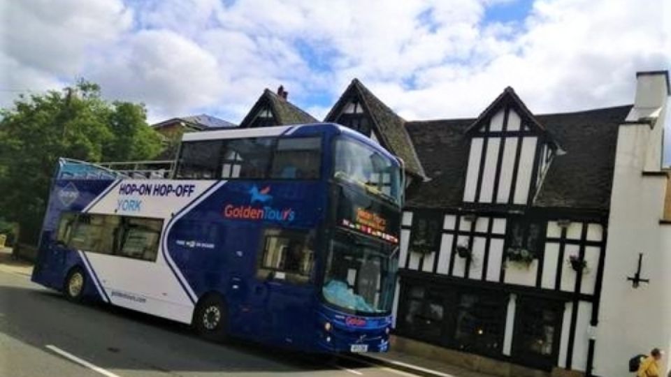 York: Hop-on Hop-off Sightseeing Bus Tour - Exploring Yorks Landmarks